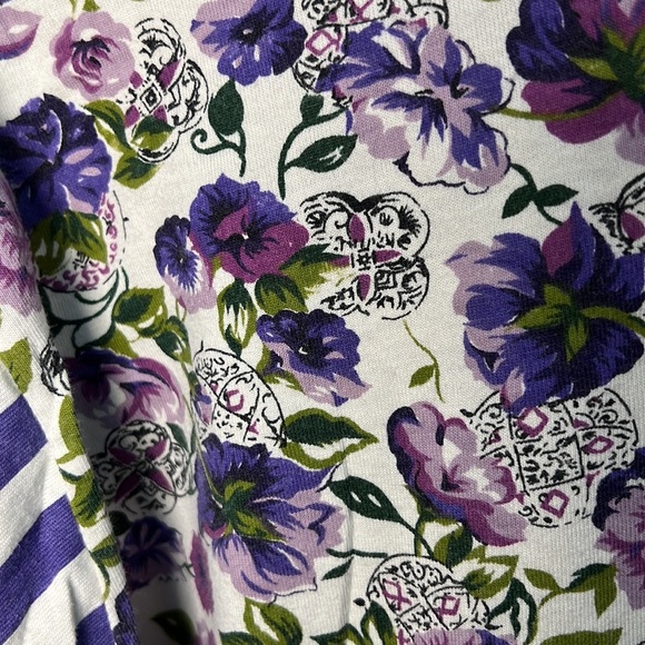 Pebble Court shirt, size small - Picture 2 of 9